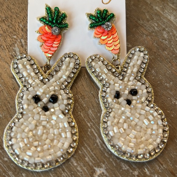 Golden Lily Beaded Peeps Earrings - Picture 3 of 5